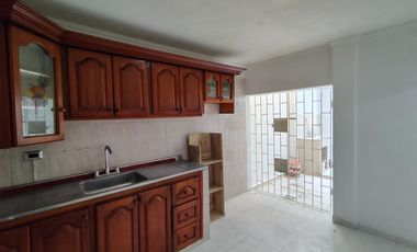 casa en arriendo/venta en floresta. Cod A93095