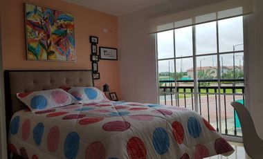 Venta de espectacular Casa Esquinera Modelo Iris  en Etapa Brisana Urb. Casalaguna/A 5 minutos del Riocentro Dorado.