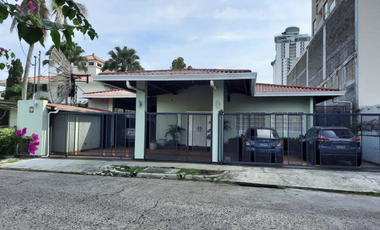 CASA  EN ALQUILER o VENTA EN ALTOS DEL GOLF, SAN FRANCISCO