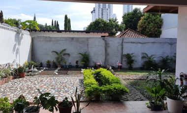 CASA  EN ALQUILER o VENTA EN ALTOS DEL GOLF, SAN FRANCISCO