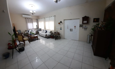 CASA  EN ALQUILER o VENTA EN ALTOS DEL GOLF, SAN FRANCISCO