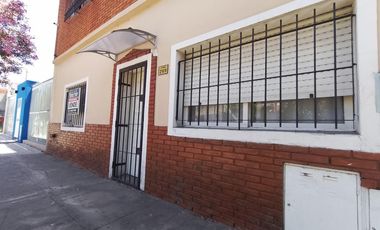 Venta Casa 3 ambientes Villa Luzuriaga