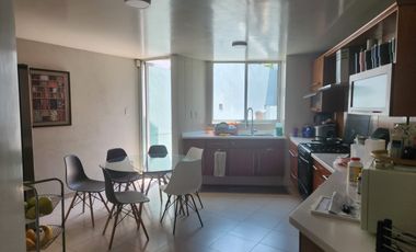 Bonita Casa en Venta en Lomas 2da. Secc.