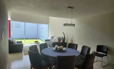 Bonita Casa en Venta en Lomas 2da. Secc.