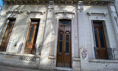 Casa en venta de 5 dormitorios con cochera en La Plata
