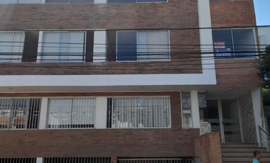 apartamento en venta en edf pietra santa. Cod V2291