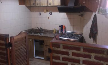 CASITA ENTR INDEP.TZA.PPIA(ES PH COMO UN TERR.PPIO)A MTS.HUMBOLDT(V.CRESPO)