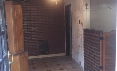 CASITA ENTR INDEP.TZA.PPIA(ES PH COMO UN TERR.PPIO)A MTS.HUMBOLDT(V.CRESPO)