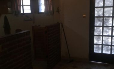 CASITA ENTR INDEP.TZA.PPIA(ES PH COMO UN TERR.PPIO)A MTS.HUMBOLDT(V.CRESPO)