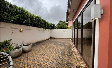 Venta de casa en Costa Sur, Ph Doral