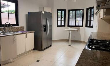 Venta de casa en Costa Sur, Ph Doral