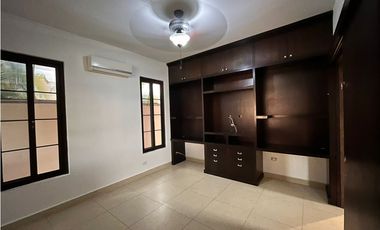 Venta de casa en Costa Sur, Ph Doral
