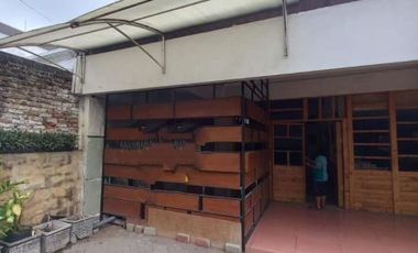 Ruang usaha prapanca parkir luas, Strategis