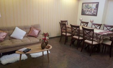 Excelente casa lote de 8x24. 4 ambientes, 3 dormitorios, living, cocina-comedor, baño, lavadero entrada para auto, patio,  terraza