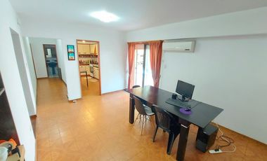 VENTA CASA 5 AMBIENTES, COCHERA Y PILETA BALLESTER
