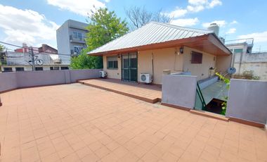 VENTA CASA 5 AMBIENTES, COCHERA Y PILETA BALLESTER