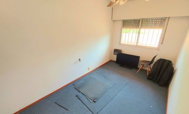 VENTA CASA 5 AMBIENTES, COCHERA Y PILETA BALLESTER