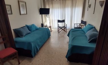 Departamento 2 ambientes con cochera, a 1 cuadra del mar