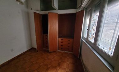 Casa Fondo en venta en Lanus Oeste