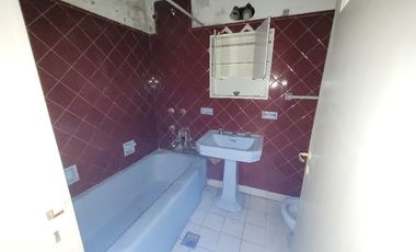 Casa Fondo en venta en Lanus Oeste