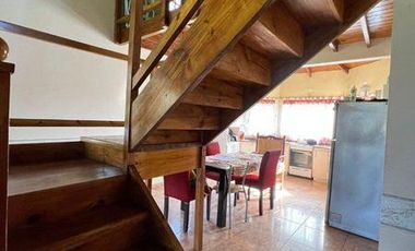Excelente Chalet de 7 ambientes sobre lote de 695m2 en Sierra de los Padres