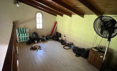 Excelente Chalet de 7 ambientes sobre lote de 695m2 en Sierra de los Padres