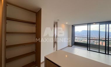 apartamento en arriendo en loma del escobero. Cod A57684