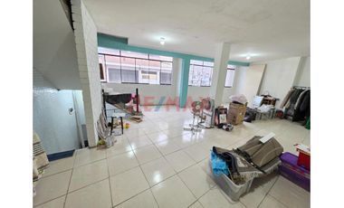 Oportunidad, Casa Multifamiliar En Ventanilla Con Entrada Independiente