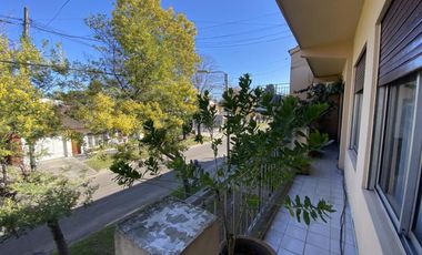 CASA MULTIFAMILIAR EN DOS PLANTAS