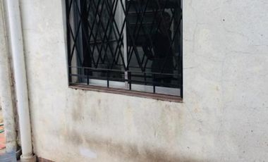 CASA AMERICANA DE 3 AMBIENTES CON LOCAL AL FRENTE EN VENTA - MORON