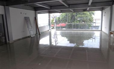 local en arriendo en el poblado. Cod A90851