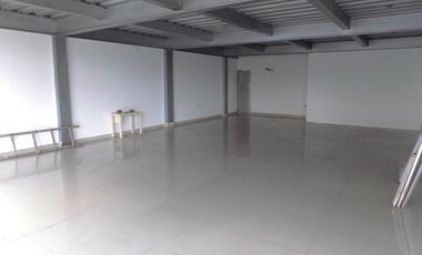 local en arriendo en el poblado. Cod A90851