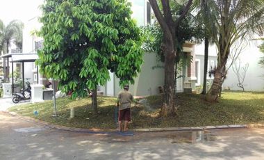 Disewakan Rumah Garnet Pondok Hijau Golf, PHG Gading Serpong Tangerang Full Furnish Renovasi Bagus