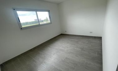 Venta de casa en el Barrio La Alameda -Canning