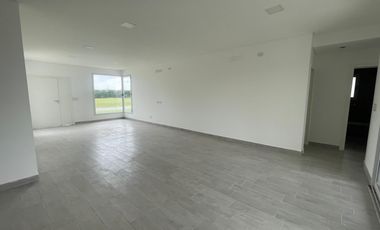 Venta de casa en el Barrio La Alameda -Canning
