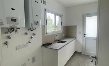 Venta de casa en el Barrio La Alameda -Canning