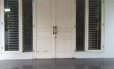 RUMAH at Jl KENCANA INDAH, PONDOK INDAH (SANGAT MENARIK)