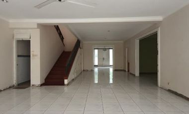 RUMAH at Jl KENCANA INDAH, PONDOK INDAH (SANGAT MENARIK)