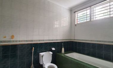 RUMAH at Jl KENCANA INDAH, PONDOK INDAH (SANGAT MENARIK)
