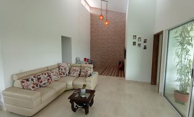 casa en venta en la morada. Cod V17017
