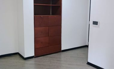oficina en arriendo en alcÁzares. Cod A6846102