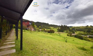 Venta Casa Campestre + Cabañas en Guasca