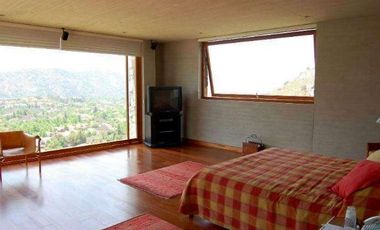 Casa en arriendo de 5 dorm. en Lo Barnechea