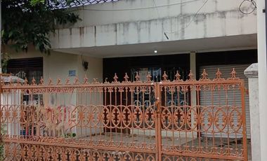 Rumah 2 Lantai di Kelingkit Menteng Dalam Jaksel