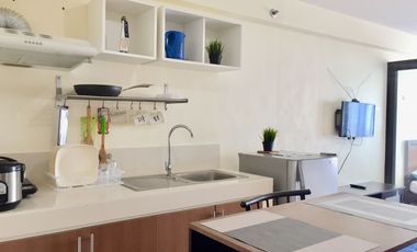 Furnished Condo with Parking Space for Rent in One Oasis