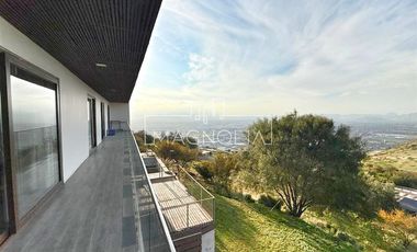Casa en venta de 5 dorm. en Colina