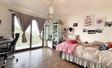 Casa en venta de 5 dorm. en Colina