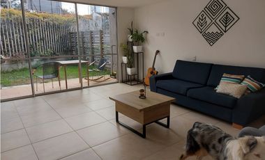 VENTA DE HERMOSA CASA EN UNIDAD MUY COMPLETA