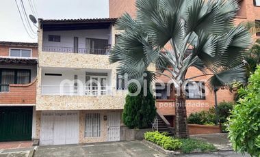 casa en venta en la almería. Cod V65822