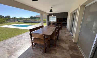Casa en Alquiler- Senderos 3 Lote 361- Costa Esmeralda